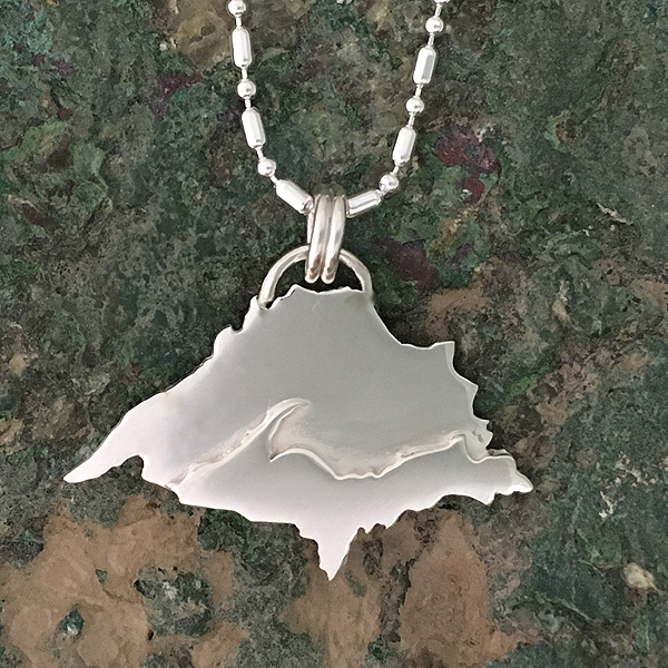 U.P. Pendant - Michigan Upper Peninsula and Lake Superior Sterling Silver - uppen007