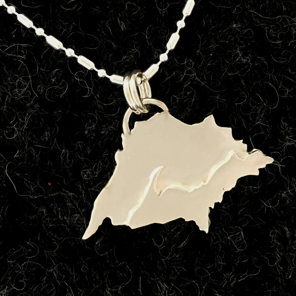 U.P. Pendant - Michigan Upper Peninsula and Lake Superior Sterling Silver - uppen007
